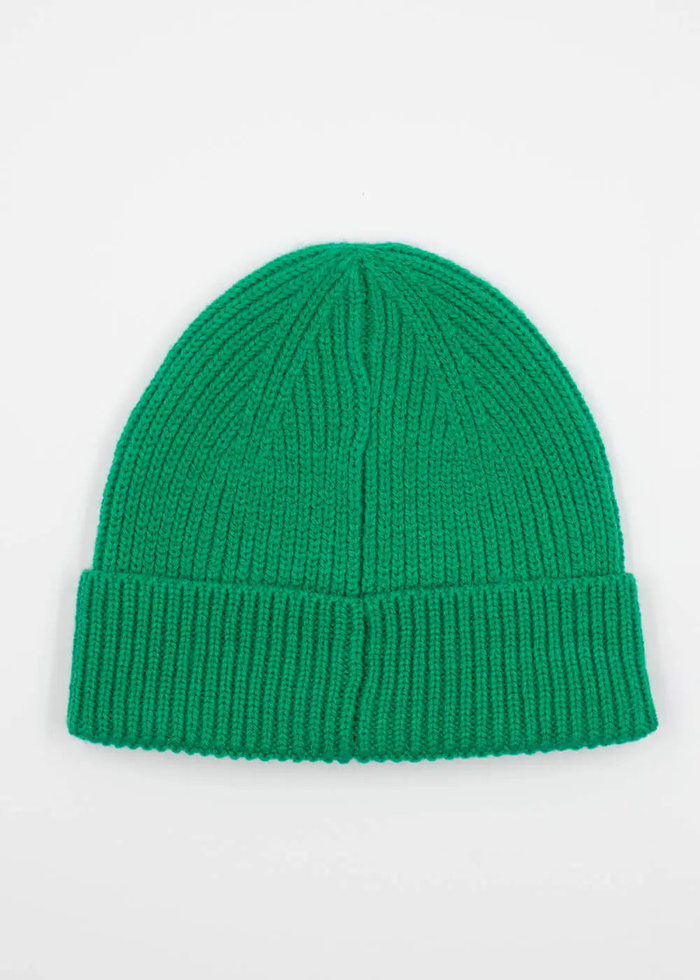 Die J.Clay Kids Beanie Kelly Green mit gefalteter Krempe hält Kinder an kalten Tagen stilvoll und warm.