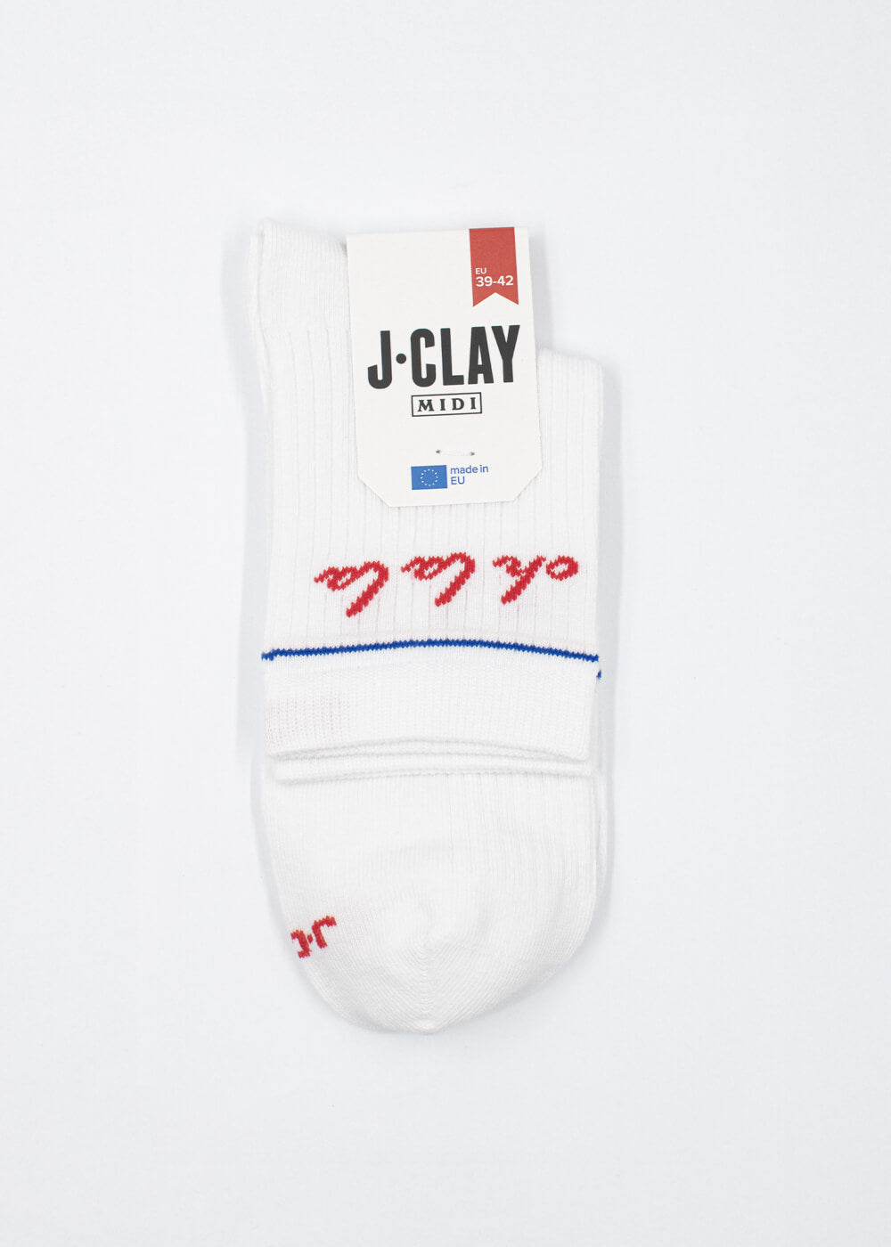 Ein Paar weiße J.Clay Socken mit rotem Text und blauem Streifen, Größe 39-42, gefaltet von einem J-CLAY MIDI-Etikett und auf weißem Hintergrund - perfekt für Damen Socken-Fans.