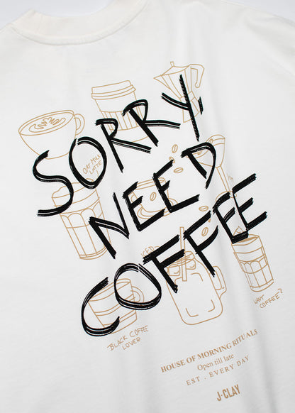 J.Clay „Sorry Need Coffee“-T-Shirt, Unisex-Passform mit lockerer Schnittführung, mit Kaffee-Motiv und auffälligem Schriftzug.