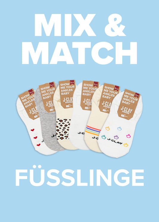 Sechs Paare „MIX  MATCH“-Füßlinge von J.Clay, abgebildet auf hellblauem Hintergrund mit auffälligem weißem Text.