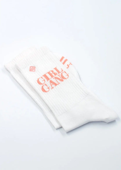 J.Clay Girl Gang weiße Tennissocke mit pinkem GIRL GANG-Schriftzug.