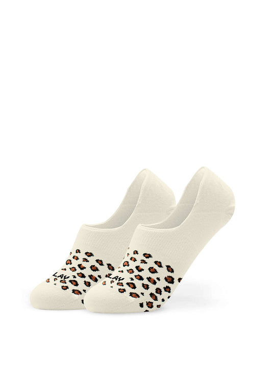 J.Clay Leo Füßlinge: cremefarbene Socken mit braunem und schwarzem Leopardenmuster an den Zehen.