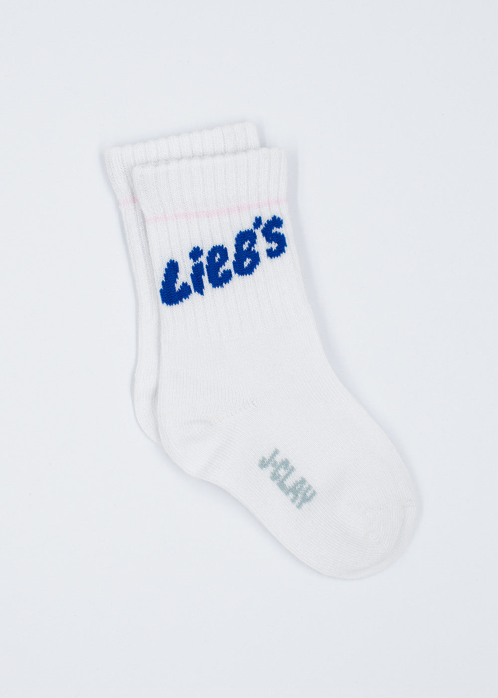 Zwei weiße J.Clay „Lieb‘s – Mini“-Socken mit blau-grauem Aufdruck, aus weicher Baumwolle.