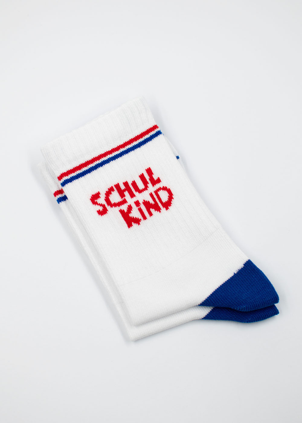 J.Clay Schulkind - Red Blue Kids: weiße Socken mit blauen Zehen, roten Streifen  SCHULKIND in rot.