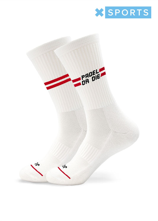 10 x Basic White Tennissocken von J.Clay, weiß mit roten Streifen, darunter ein blaues SPORTS-Logo.