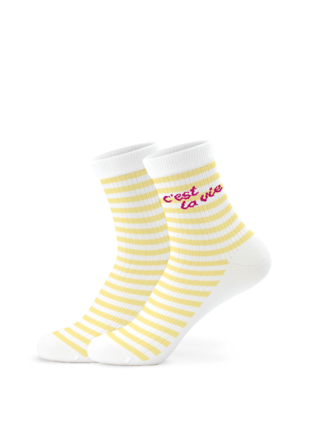 J.Clay c´est la vie – Midi: Gelb-weiße gestreifte Socken mit pinkem Schriftzug für einen frischen Look.