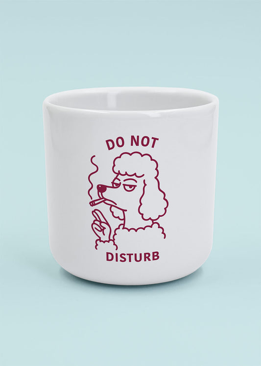 J.Clay Tasse: Rauchender Pudel, Aufschrift „DO NOT DISTURB“, weiße Keramiktasse.