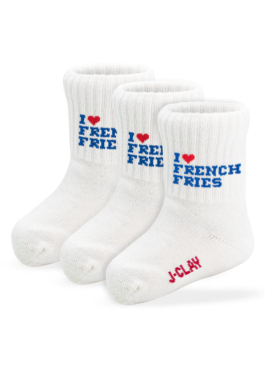 Drei Paar weiße J.Clay Baby Socken mit blauem "I ♥ FRENCH FRIES"-Schriftzug und rotem J-Clay an den Zehen, aufrecht stehend auf weißem Hintergrund. Perfekt für Kinder von 0-4 Jahren, die verspielte Designs lieben!.