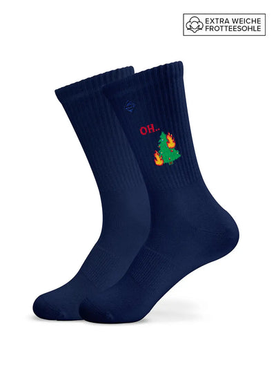 Marineblaue J.Clay OH.. Tannenbaum – Weihnachtssocken mit einem brennenden Weihnachtsbaum und dem Schriftzug OH...