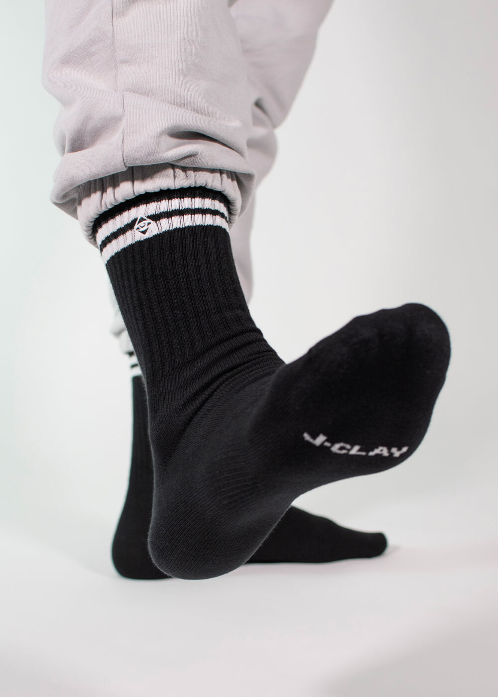 Basic Black - Schwarze Tennissocken mit Streifen 33071796715788