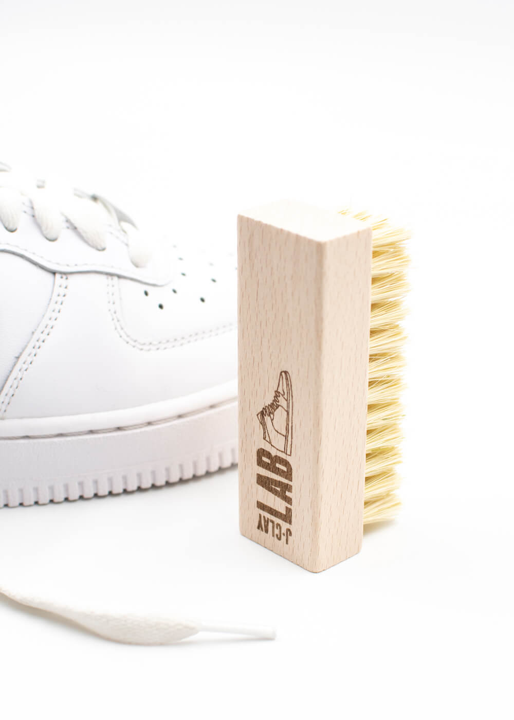Schuhbürste Sneaker richtig saubermachen